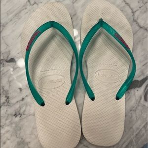 Havaianas white and green flip flops